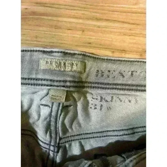 Burberry Brit Skinny Leg Women's Size 31 Gray Light Wash Zip Ankle Skinny Jeans - Picture 3 of 7